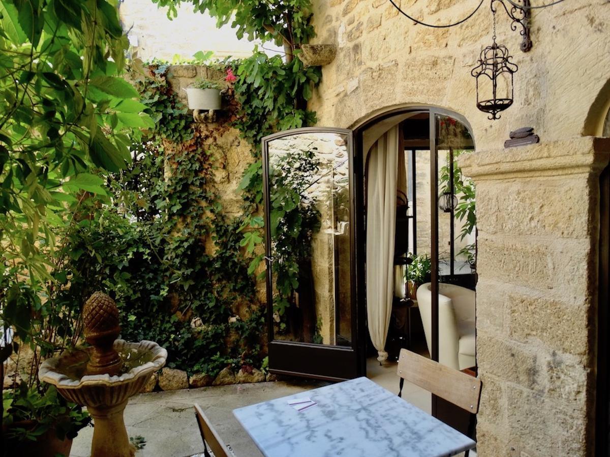 Un Patio En Luberon Ansouis Exterior foto
