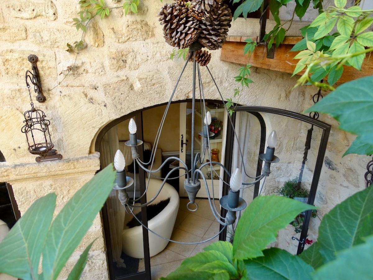 Un Patio En Luberon Ansouis Exterior foto
